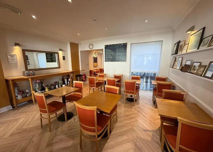 Americana Hotel
