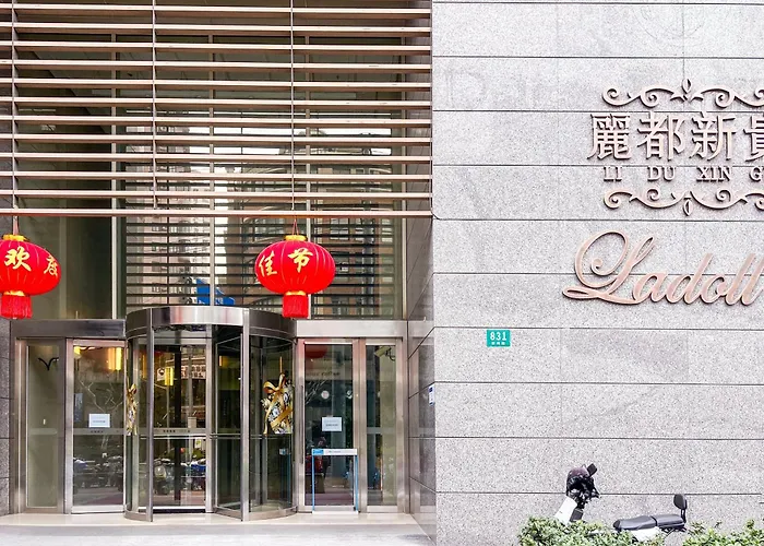 Shanghai Chic B&B-Near Nanjing West Road Commercial District,350 Walk From The Nature History Museum Subway