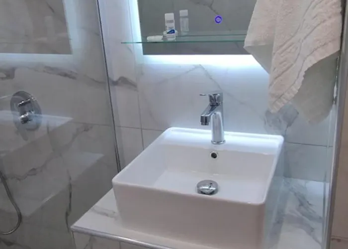Sweetmar Guest Rooms-Ground Floor