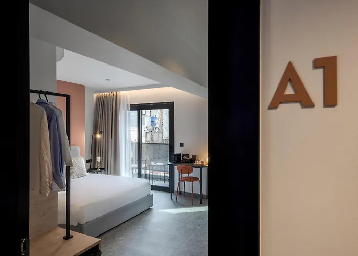Hotel Am Bonnie Athens By Nin&Bau