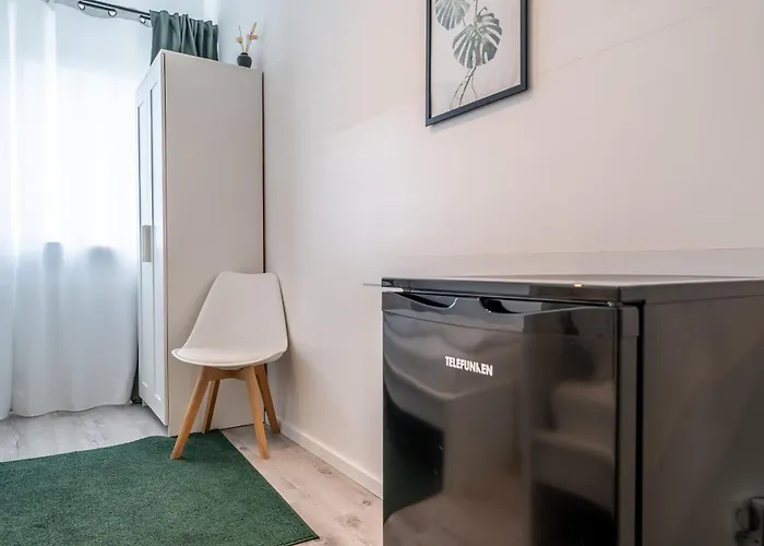 D10 I Shared Bathrooms&Kitchen