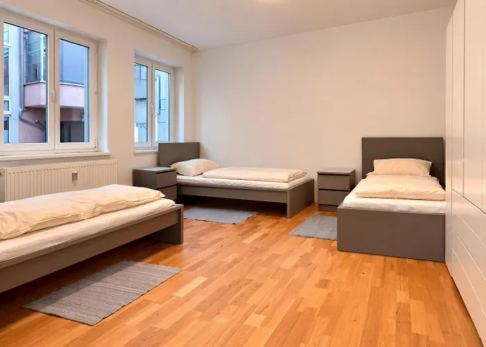 City Apartment Pforzheim 90qm 3 private abschliessbare Zimmer 7 Betten WLAN