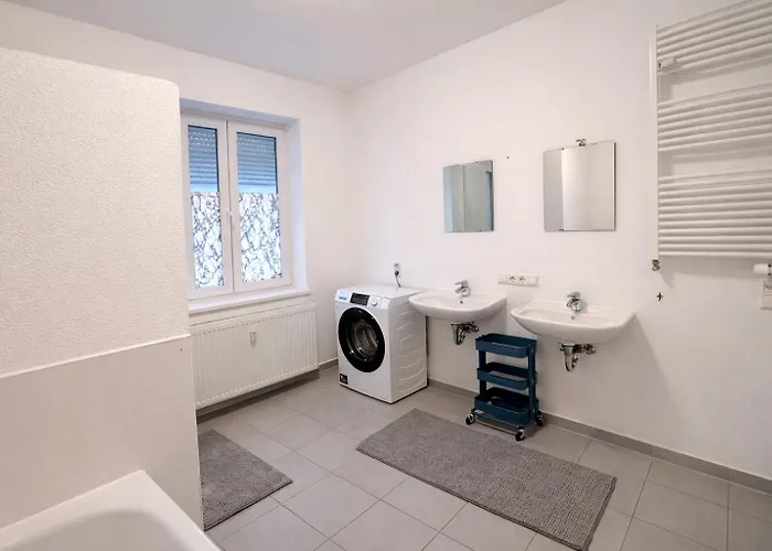 City Apartment Pforzheim 90qm 3 private abschliessbare Zimmer 7 Betten WLAN