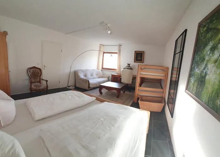 Alpenblick Sechsbettzimmer inkl 2 Luftbetten - Business&Seminar Residence