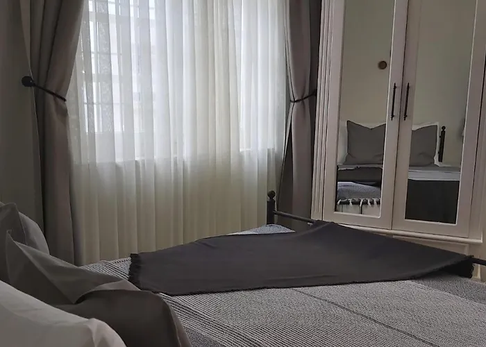 Lunaria Guest House