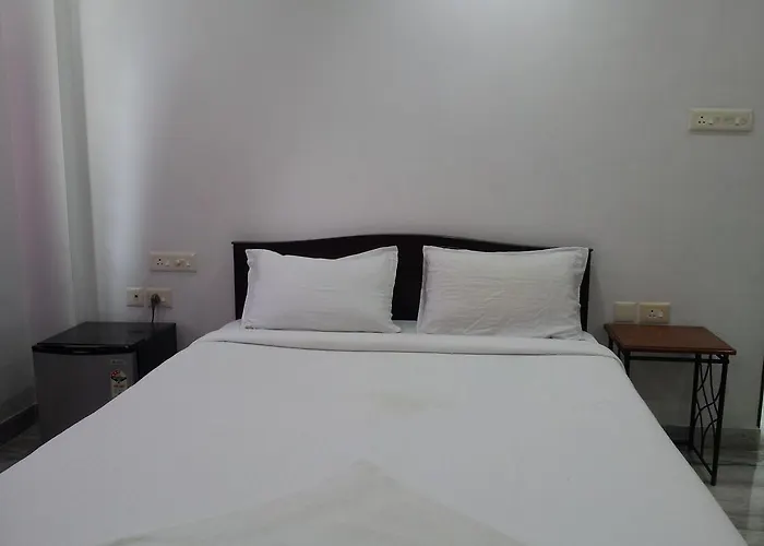 Roshini Serviced Apartments