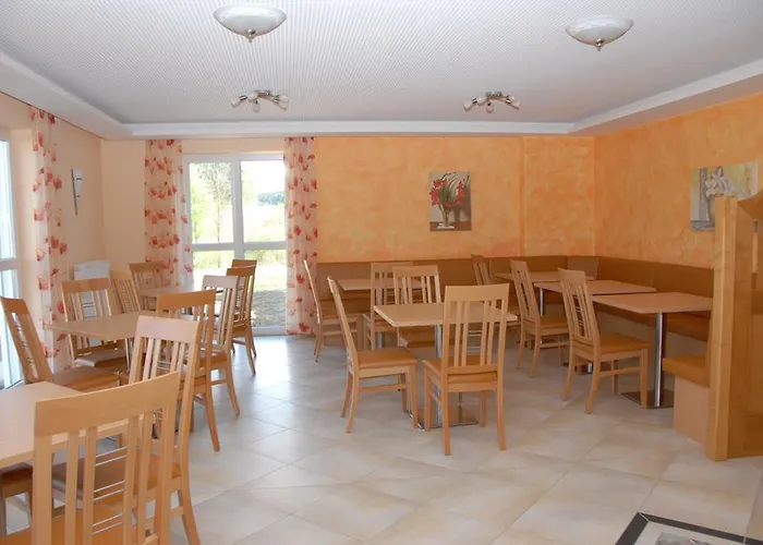 Pension Alram Hof