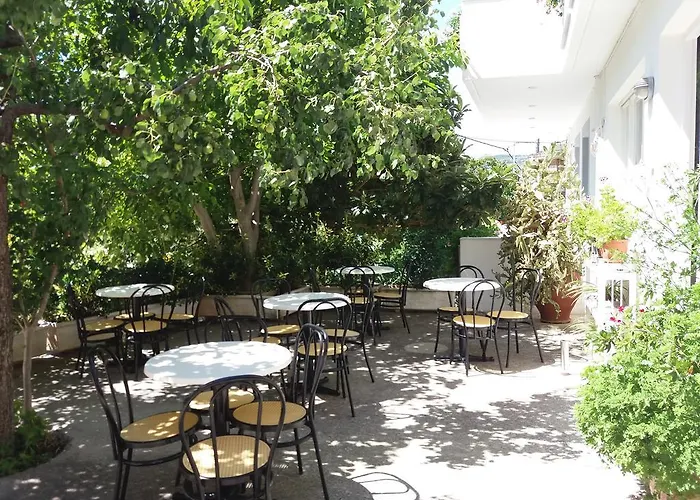 Heracles Hotel