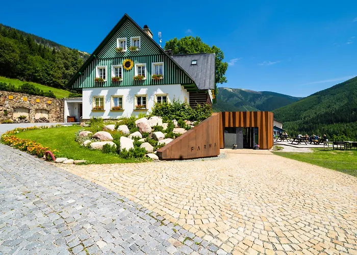 Pension Slunecnice & Panorama Restaurant Farma