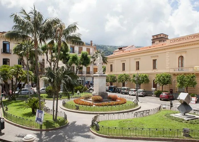 Villa Elisa Holiday Home