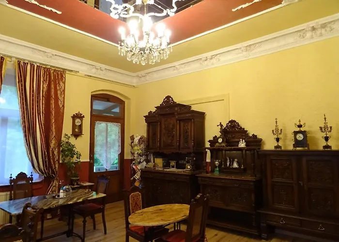 Villa Imperia, Museums-Hotel, Treppensteigen