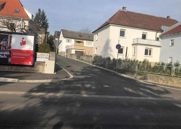 Altstadt Nähe 7 Min Fußweg über Alte Maibrücke zu Pension mit Balkon&Garten, ideal for long stay, relocation